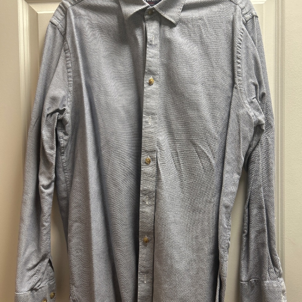 Charles Tyrwhitt Men’s button dosn